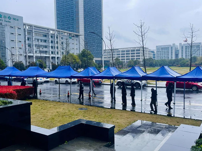 戰(zhàn)“疫”進行時丨風雨春天 那些無聲的守候 ——致敬抗“疫”一線的堅守者